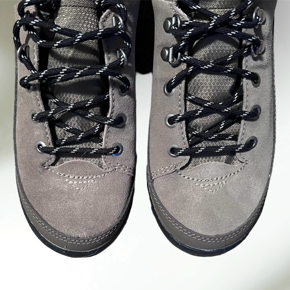 Danner Women’s Panorama waterproof mid boot. size 10 - Picture 7 of 12